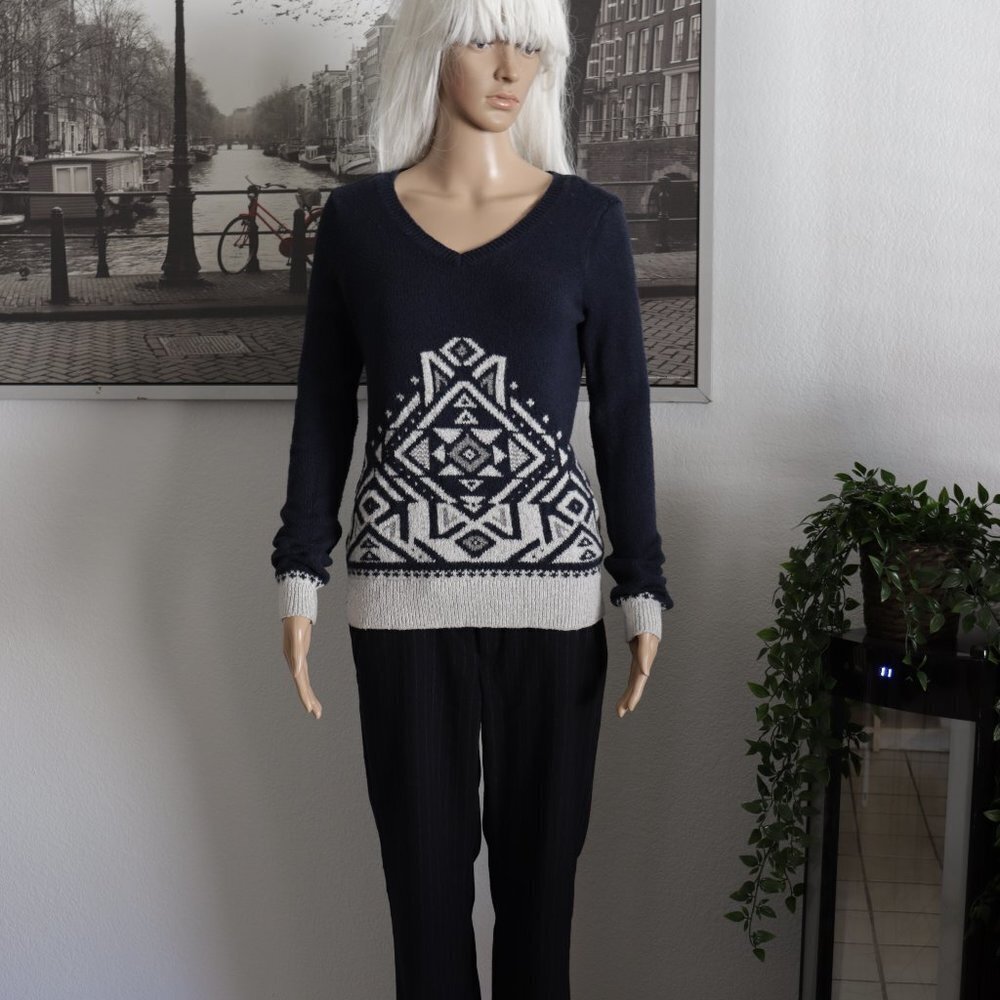 TOP Hollister Navy & Gray Geometric Knit Sweater - S - Super Soft Cozy Pullover
